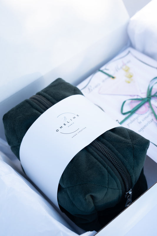 Mergvakario dėžutė Bows and Martini🍸